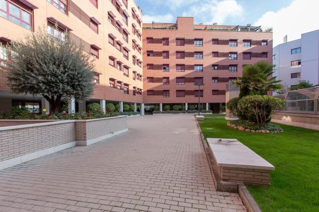 Relajate Despues De Patear Madrid Apartment Exterior photo